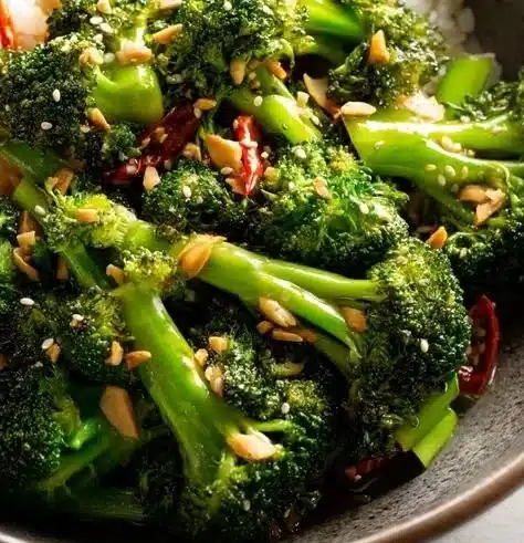 Quick and tasty 15-minute broccoli stir fry with vibrant vegetables