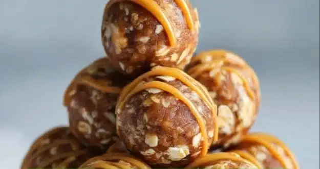 Healthy no bake protein balls recipe for quick snacks.